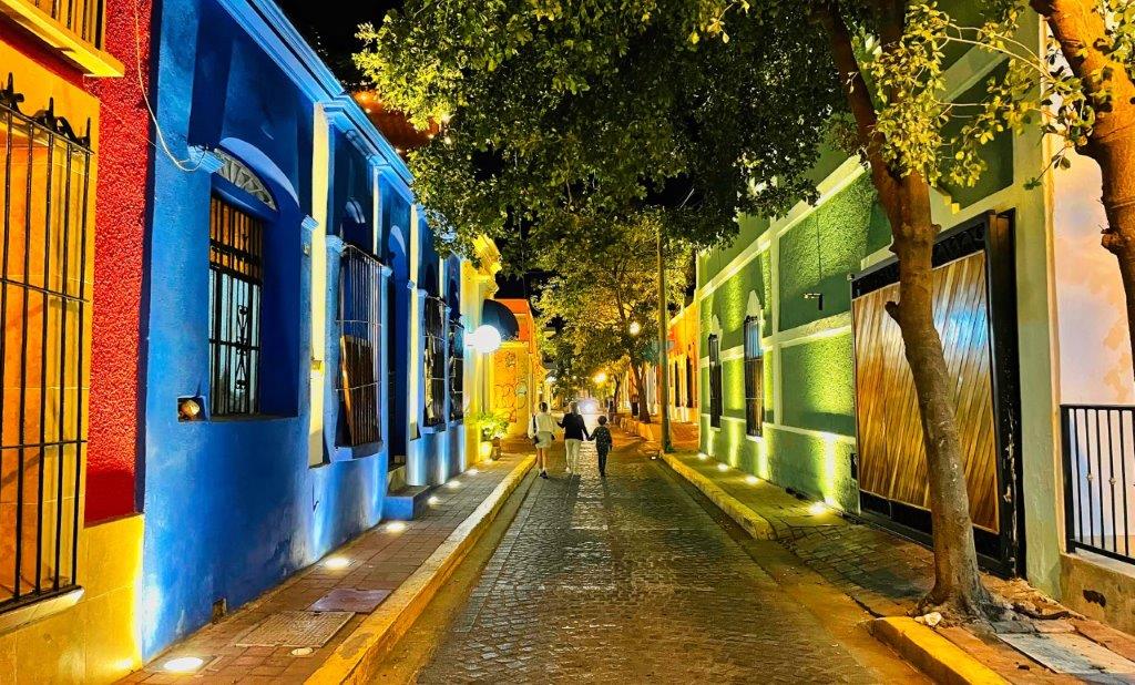 Centro de Mazatlán de noche